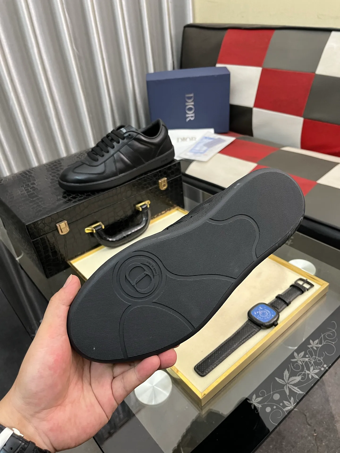 Men's shoes 💰400⌚️⌚️[Dior] Dior's new casual men's shoes are launched in Hong Kong counters. Official website 1:1 production. Original Italian materials. Designed by European and American masters. Perfect shape to create counter quality. Solid color rubber wear-resistant outsole and classic dazzling head! Super versatile and very comfortable. High-end without losing taste, fashionable and novel! ! Absolute focus! Code number: 38-444️⃣Colors available